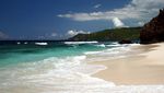Pantai Selatan Lombok: Keindahan yang Menenangkan