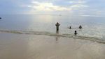 Pantai Stres di Ranai