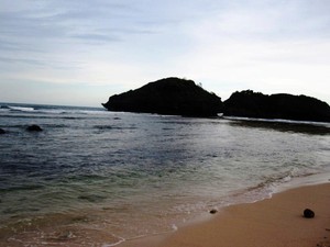 Pantai Watu Karung, Serasa Orang Terkaya Sedunia
