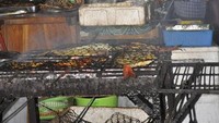 berbagai macam makanan laut siap dibakar