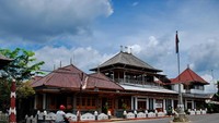 Gedung Paseban Tri Panca Tunggal