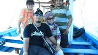 Perjalan menyeberang ke Pulau Untung Jawa