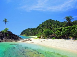 Pesona Alam Natuna Pemikat Dunia