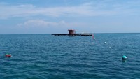 Salah satu lokasi snorkeling dengan air laut yang jernih