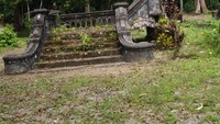 Bekas reruntuhan situs Istana Damnah