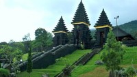 Pura tampak samping