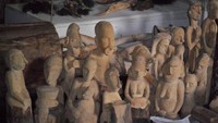 Ukirang Patung Kayu di Museum Asmat