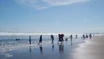 Rohyini,Tukang Sewa Kuda di Pantai Petanahan Kebumen