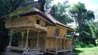 Pattangan Raja [tempat duduk raja] & Jambur, [ruang tamu]