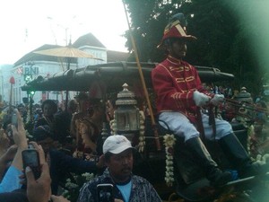 Sedikit Kemeriahan Pernikahan GKR Bendoro-KPH Yudanegara