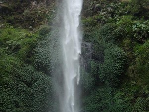 Sensasi dan Legenda Air Terjun Coban Rondo