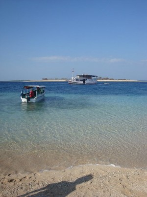 Sensasi Private Island di Gili Kondo