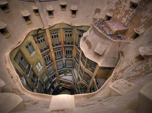 Sentuhan Tangan Antoni Gaudi di Barcelona