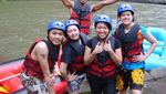 Serunya Rafting bersama Backpacker Manis Manja