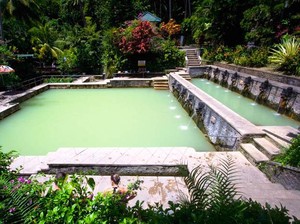 Spa Alami di Hot Spring Banjar
