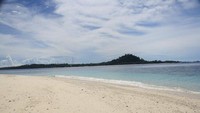 Pantai Pasir Putih Pulau Lihaga