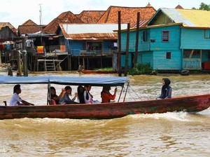 Susuri Musi dengan Gondola Versi Palembang