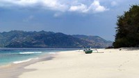 Pantai Tanjung BIra (dok. Haswar/dtraveller)