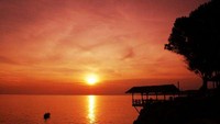 Sunset di Pantai Tanjung Bira (dok. Aulia Indra/dtraveller)