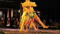 Tari Lawung Kasenopaten