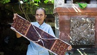 Hasil akhir kain Gringsing, ukuran paling kecil