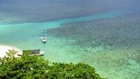 Pulau Lengkuas (diambil dari Mercusuar)