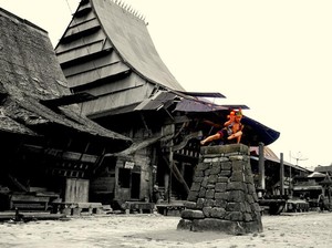 Tradisi Lompat Batu Nias