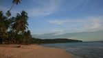 Wisata Pantai Nirwana, Bonus Sebuah Gua