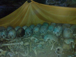 Wow! Apa Jadinya Kalau Wisata ke Gua dengan Isi Tengkorak?