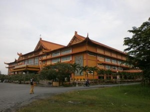 Yuk! Datang ke Vihara Terbesar se-Indonesia di Medan