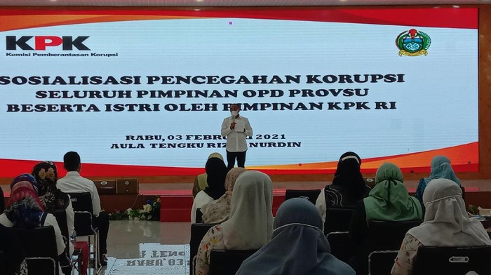Gubsu Edy Rahmayadi dalam acara sosialisasi KPK  di Medan (Ahmad Arfah-detikcom)