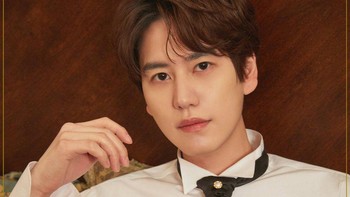 Kyuhyun memiliki IQ tinggi 130 dan merupakan bagian dari 5% siswa teratas dengan salah satu keterampilan matematika terbaik di kelasnya. Dia bahkan memenangkan medali emas di Olimpiade Matematika nasional. Laki-laki anggota Super Junior ini kuliah S1 dan S2 di Kyunghee University. Foto: Twitter