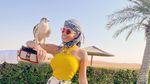 Foto: Model Seksi yang Dihujat karena Topless di Gurun Dubai