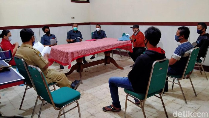 mediasi calon TKI dan PJTKI yang akan memberangkatkan mereka