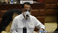 Budi Karya Sumadi menghadiri rapat kerja di Komisi V DPR.