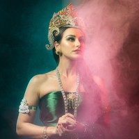 Dalam video yang diunggah Norea, kesan mistis memang sangat terasa. Foto: Instagram dan Twitter Nora Alexandra