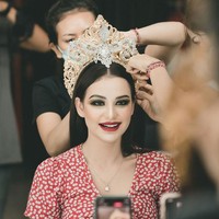 Begini penampilan cantik wanita 26 tahun yang juga seorang pebisnis itu saat belum saat didandani. Foto: Instagram dan Twitter Nora Alexandra