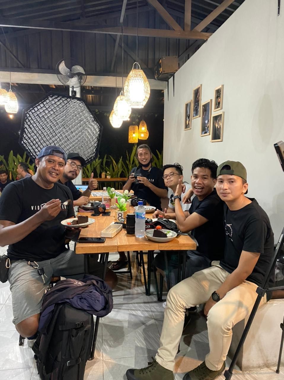 Pemandu wisata buka warung di tengah pandemi