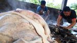 Melihat Pembuatan Kerupuk Kulit di Aceh