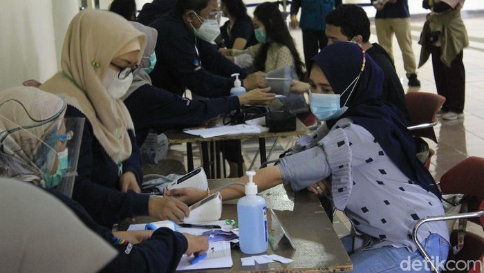 Proses vaksinasi Corona di Jabar terus berlangsung