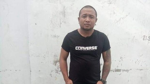 Rinto, otak pengeroyokan anggota TNI di Gorontalo. Rinto ditangkap saat ngumpet di semak-semak (dok Istimewa)