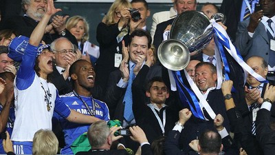 Roman Abramovich dan Piala-pialanya di Chelsea
