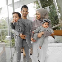 Untuk kamar tidur utama, Rachel Vennya memilih arsitektur bergaya industrial dengan kaca yang mendominasi. (Foto: Instagram/@rachelvennya)