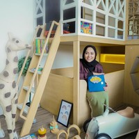 Untuk kedua buah hatinya, influencer yang belum lama ini membuat heboh karena keputusannya melepas hijab membuat sebuah area bermain bergaya minimalis kontemporer di kamar mereka. (Foto: Instagram/@rachelvennya)