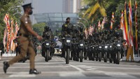 Menjelang hari kemerdekaan, tentara gabungan Sri Lanka menjalani latihan gladibersih.  
