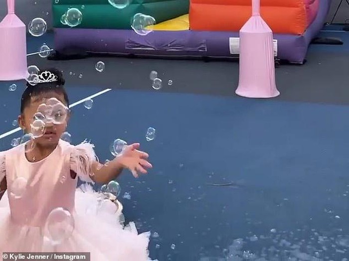 Stormi Webster ulang tahun.