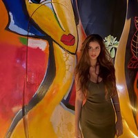 Suhana Khan mengungkapkan bahwa dia kerap diejek kaali di Instagramnya oleh netizen dari India. Kaali artinya berkulit gelap yang selalu berkonotasi negatif.  Foto: Instagram