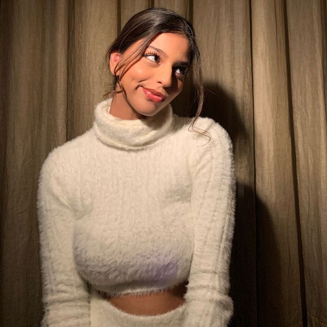 Kenalan dengan Suhana Khan, putri Shah Rukh Khan yang beranjak dewasa. Dengan nama besar sang ayah, kehidupan Suhana pun ikut disorot.  Foto: Instagram