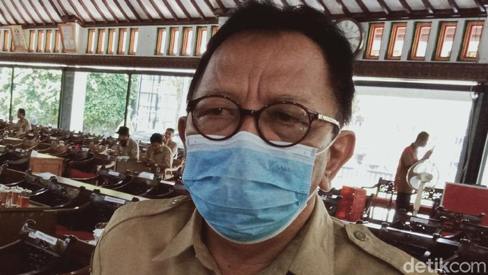 Tim Ahli Satgas Percepatan Pengendalian COVID-19 Kabupaten Klaten dr Roni Reokmito