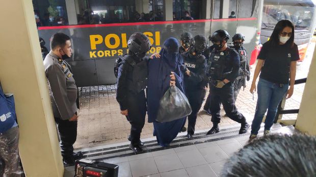 19 Tersangka teroris diterbangkan dari Makassar ke Jakarta